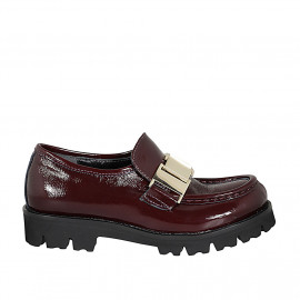 Mocassin pour femmes avec elastique et accessoire en cuir verni bordeaux talon 3 - Pointures disponibles:  32