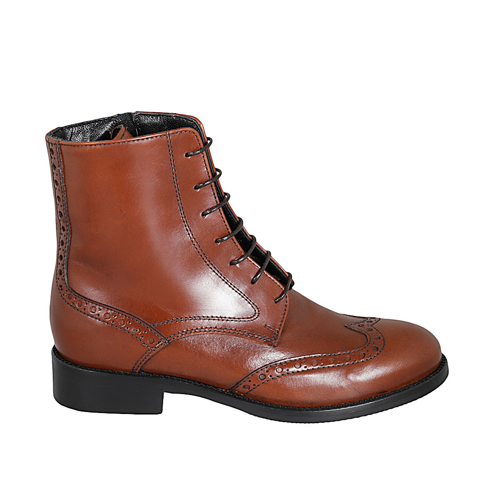 wingtip zipper boots