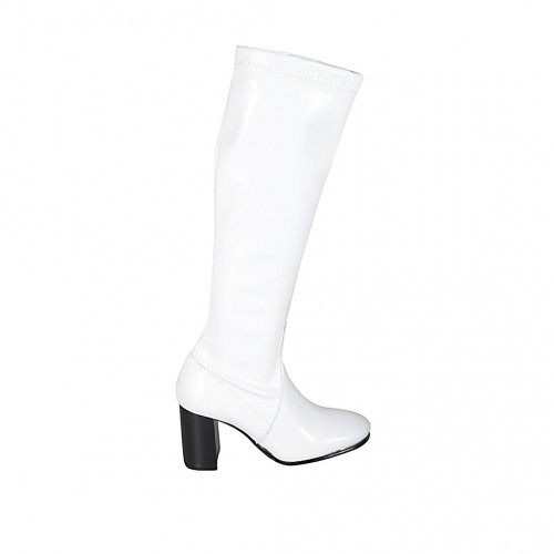 Woman's boot in white elastic...