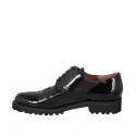 Zapato derby con cordones y decoracion Brogue en charol negro para mujer tacon 3 - Tallas disponibles:  44, 45