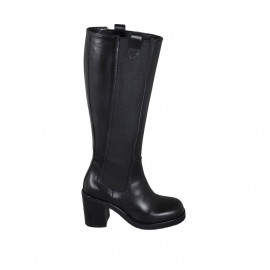 Woman's boot with elastic bands and squared tip in black leather heel 8 - Available sizes:  32, 43