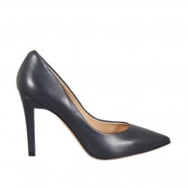 ﻿Woman's pointy pump in dark blue leather heel 9 - Available sizes:  34, 46