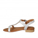 Sandale entredoigt pour femmes en cuir laminé argent talon 2 - Pointures disponibles:  33, 42, 43, 44, 45