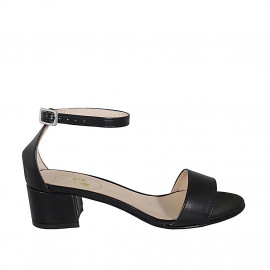 Chaussure ouverte pour femmes avec courroie à la cheville en cuir noir talon 5 - Pointures disponibles:  42, 44