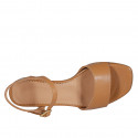 Sandale pour femmes en cuir cognac avec courroie et talon recouvert 2 - Pointures disponibles:  32, 42