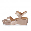 Sandalo da donna in vernice laminata rame con velcro e zeppa 7 - Misure disponibili: 42, 43, 44