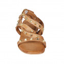 Sandalia para mujer con cinturones y tachuelas en piel cognac tacon 2 - Tallas disponibles:  32, 33