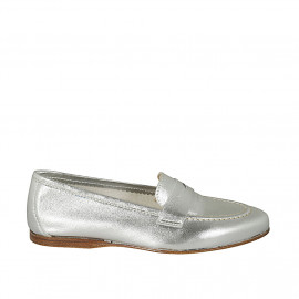 Woman's mocassin in silver laminated leather heel 1 - Available sizes:  32