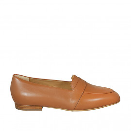 Mocasino para mujer en piel cognac tacon 1 - Tallas disponibles:  42, 43, 44, 45