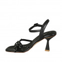 Sandalia con cinturon y estras para mujer en piel negra tacon 8 - Tallas disponibles:  42, 43