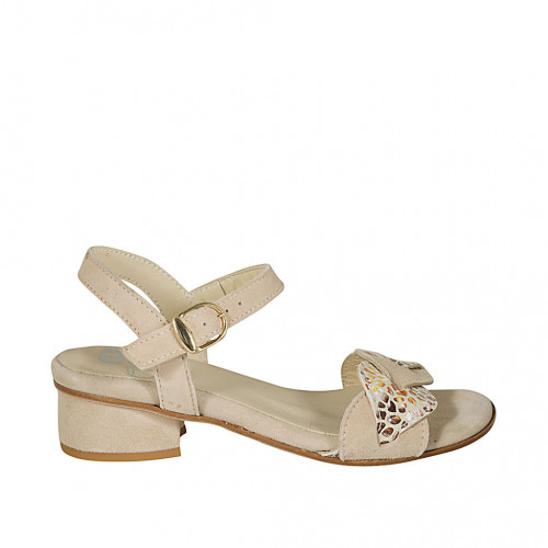 Woman's strap sandal in beige and...