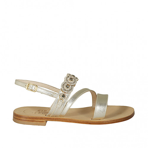 Sandalo da donna in pelle laminata platino con strass tacco 2 - Misure disponibili: 33, 34, 42