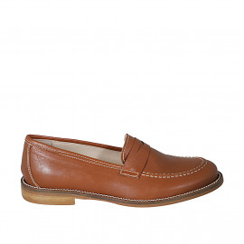 Mocassin pour femmes en cuir cognac avec talon 2 - Pointures disponibles:  44