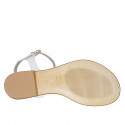 Sandalia con cinturon para mujer en piel blanca y piel laminada platino tacon 2 - Tallas disponibles:  42, 43, 44