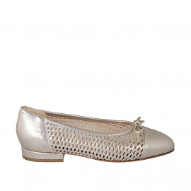 Woman's pump with bow in platinum laminated leather and pierced leather heel 2 - Available sizes:  33, 34