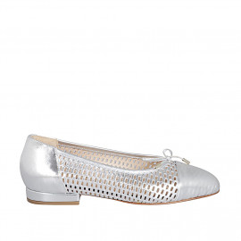 Woman's pump with bow in silver laminated leather and pierced leather heel 2 - Available sizes:  33, 34, 42, 43