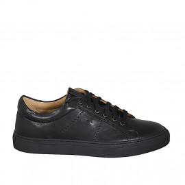 Man's laced shoe in black leather with removable insole - Available sizes:  36, 48