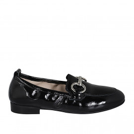 Mocassin avec elastique et accessoire pour femmes en cuir verni noir talon 2 - Pointures disponibles:  33, 44