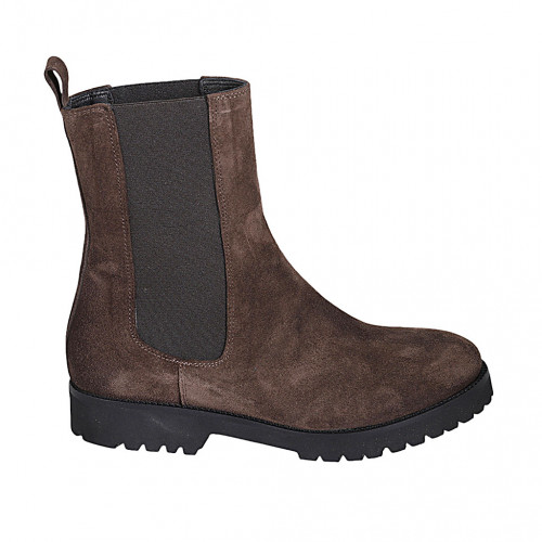 Woman's ankle boot in brown suede...