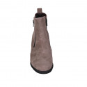 Stivaletto da donna in camoscio taupe con cerniere e plantare estraibile tacco 6 - Misure disponibili: 43, 45