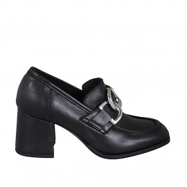 Mocassin pour femmes en cuir noir avec chaîne talon 7 - Pointures disponibles:  32, 33, 44