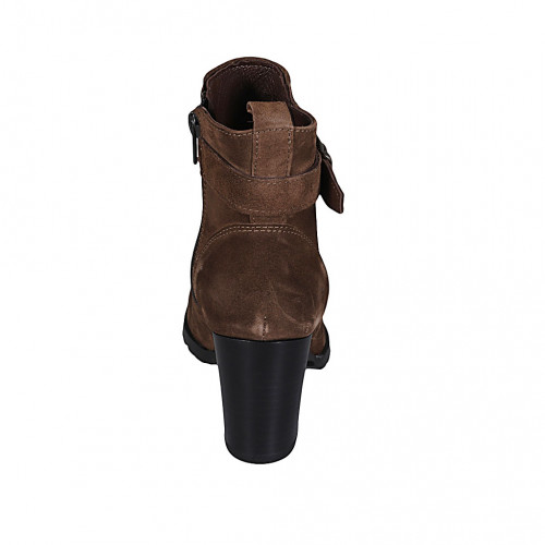 Suede hot sale zipper boots