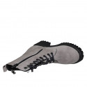 Botin para mujer con cremalleras y cordones en gamuza gris pardo tacon 5 - Tallas disponibles:  32