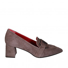 Woman's pointy mocassin with accessory in taupe suede heel 6 - Available sizes:  32, 33, 42, 43, 44