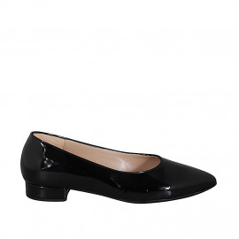 Chaussure à bout pointu pour femmes en cuir verni noir talon 2 - Pointures disponibles:  32, 42