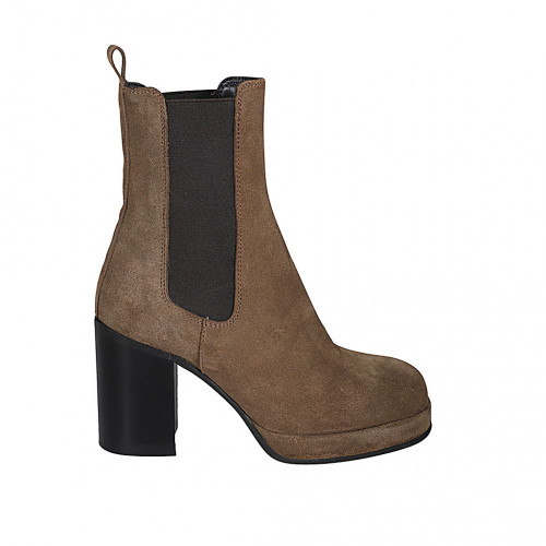 Stivaletto da donna con elastici e plateau in camoscio tabacco tacco 9 - Misure disponibili: 42, 43, 44