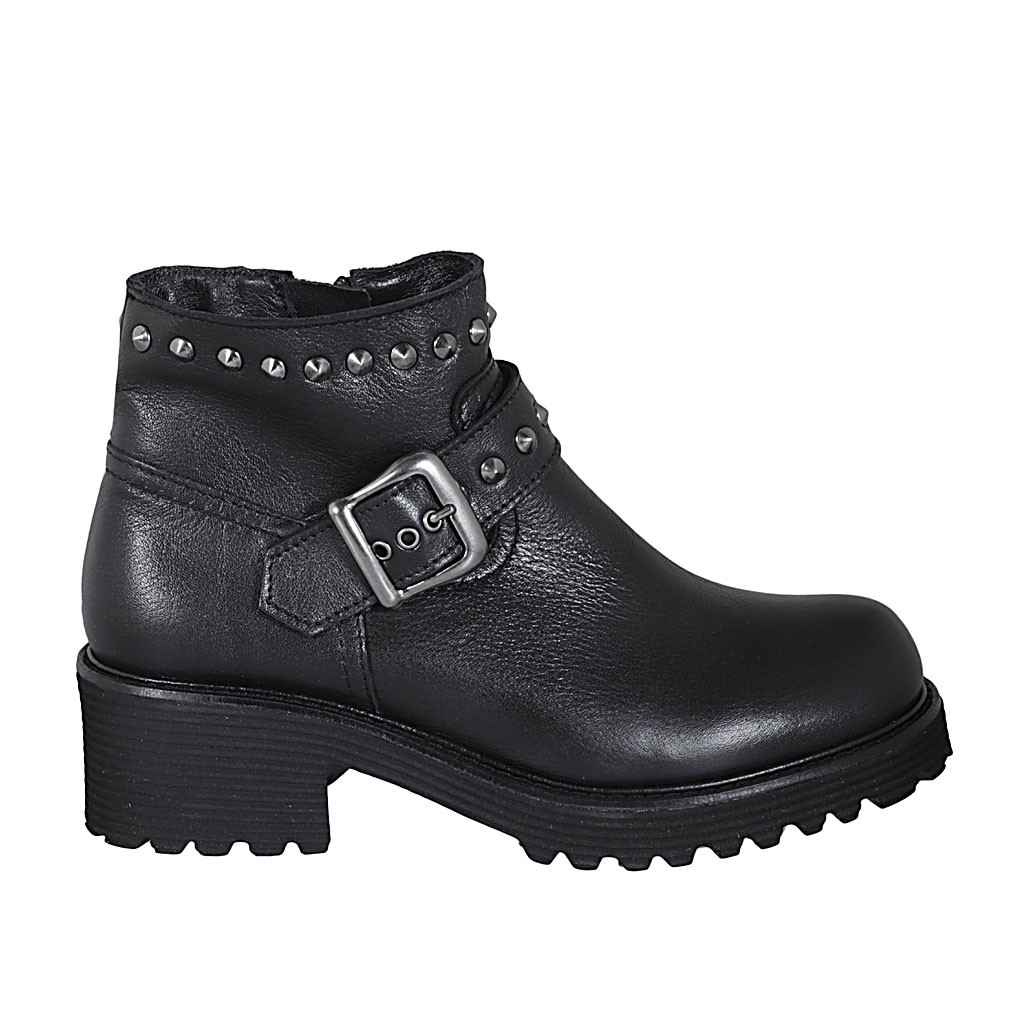 Botin negro mujer discount tachuelas