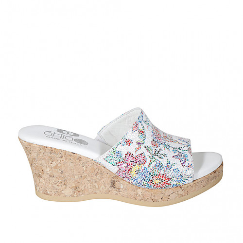 Mule para mujer en piel blanca imprimida multicolor con plataforma y cuña 7 - Tallas disponibles:  42