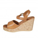 Sandale pour femmes avec courroie et plateforme en cuir cognac talon compensé 9 - Pointures disponibles:  43, 44, 45