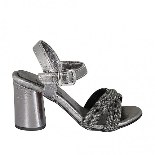 Sandale pour femmes en cuir lamé gris avec strass et courroie talon 7 - Pointures disponibles:  33, 34, 45