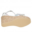 Sandale pour femmes en cuir blanc imprimé mosaïque multicouleur avec courroie, plateforme et talon compensé 9 - Pointures disponibles:  42, 43, 44