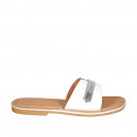 Mule para mujer en piel blanca y charol plateado tacon 1 - Tallas disponibles:  42