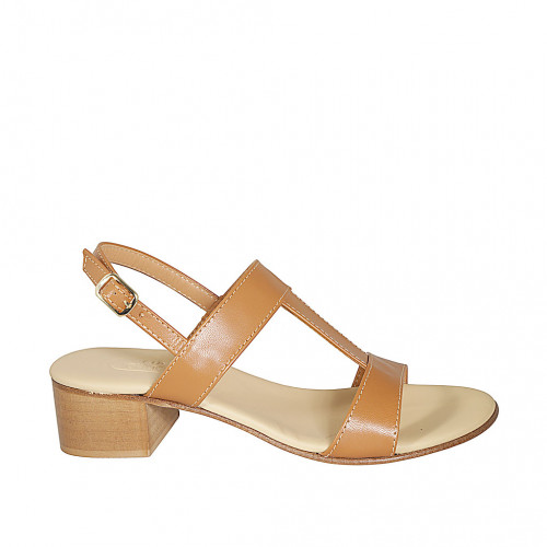 Sandalia para mujer en piel cognac con tacon 4 - Tallas disponibles:  43, 45