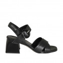 Sandalia con cinturon para mujer en piel negra tacon 5 - Tallas disponibles:  33