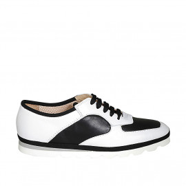 Chaussure à lacets pour femmes en cuir blanc et noir talon compensé 2 - Pointures disponibles:  33, 42, 43, 44, 45