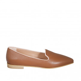 Woman's pointy loafer in cognac brown leather with heel 2 - Available sizes:  42, 44