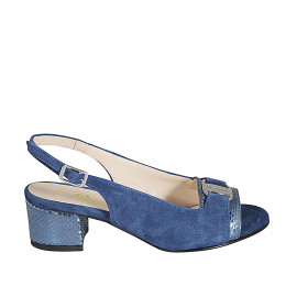 Sandalia para mujer con accesorio en gamuza y charol estampado laminado azul tacon 5 - Tallas disponibles:  32, 34, 42, 43, 44, 45