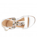 Sandalo da donna con strass multicolor in pelle bianca tacco 2 - Misure disponibili: 32, 42, 44, 46