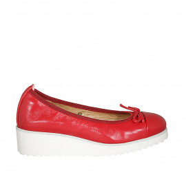 Woman's ballerina shoe in red leather with bow and captoe wedge heel 4 - Available sizes:  34