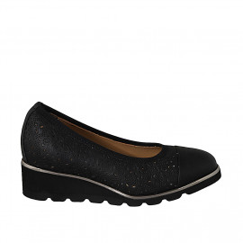 Woman's pump with removable insole and captoe in black pierced leather wedge heel 4 - Available sizes:  31, 42