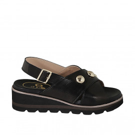 Sandale pour femmes en cuir noir avec goujons talon compensé 4 - Pointures disponibles:  42, 44, 45