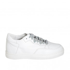 Chaussure pour femmes à lacets en cuir blanc avec semelle amovible et talon compensé 3 - Pointures disponibles:  32