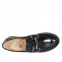 Mocassin avec accessoire pour femmes en cuir verni noir talon 3 - Pointures disponibles:  32, 33, 35, 42, 43, 44, 45, 46