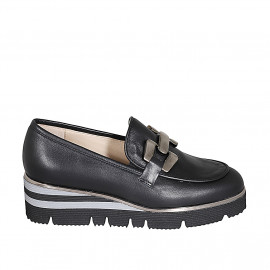 Woman's mocassin with accessory in black leather wedge heel 4 - Available sizes:  32, 43, 45, 46