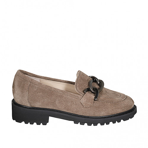 Woman's mocassin with chain in taupe suede heel 3 - Available sizes:  33, 34, 42, 43, 44, 45, 46