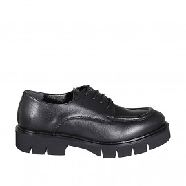 Chaussure derby à lacets pour femmes en cuir noir avec talon 3 - Pointures disponibles:  32, 42, 43, 44, 47